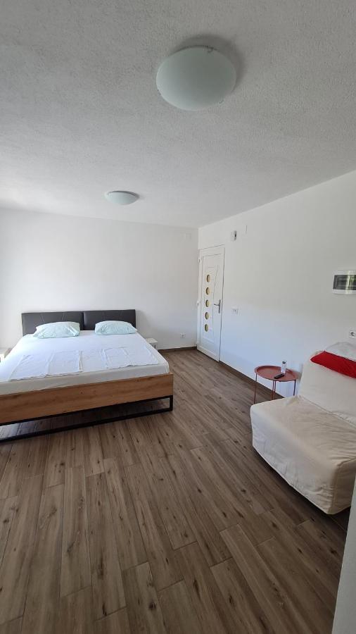 Apartmani Mlinar - Studio Apartment Grebaštica エクステリア 写真