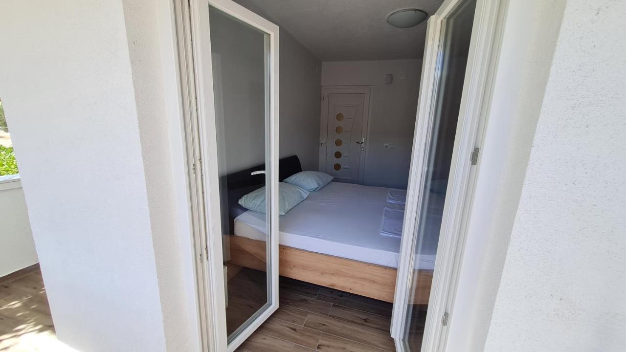 Apartmani Mlinar - Studio Apartment Grebaštica エクステリア 写真